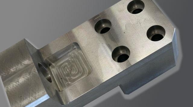 Suntem specializați în finisarea de aluminiu, duraluminiu și metale neferoase.